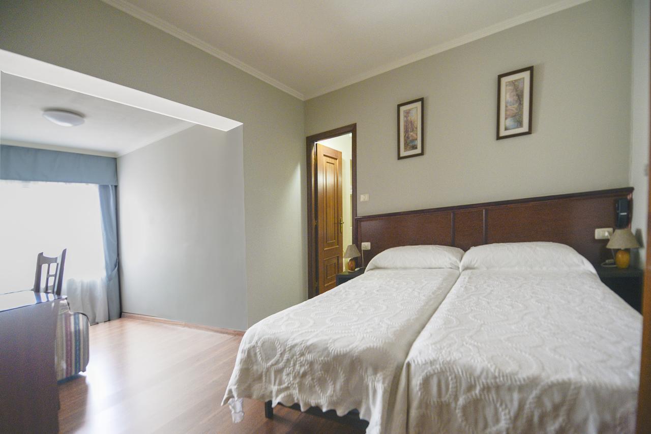 Hospedaxe A Vila โปบราโดคารามิงยาล ภายนอก รูปภาพ