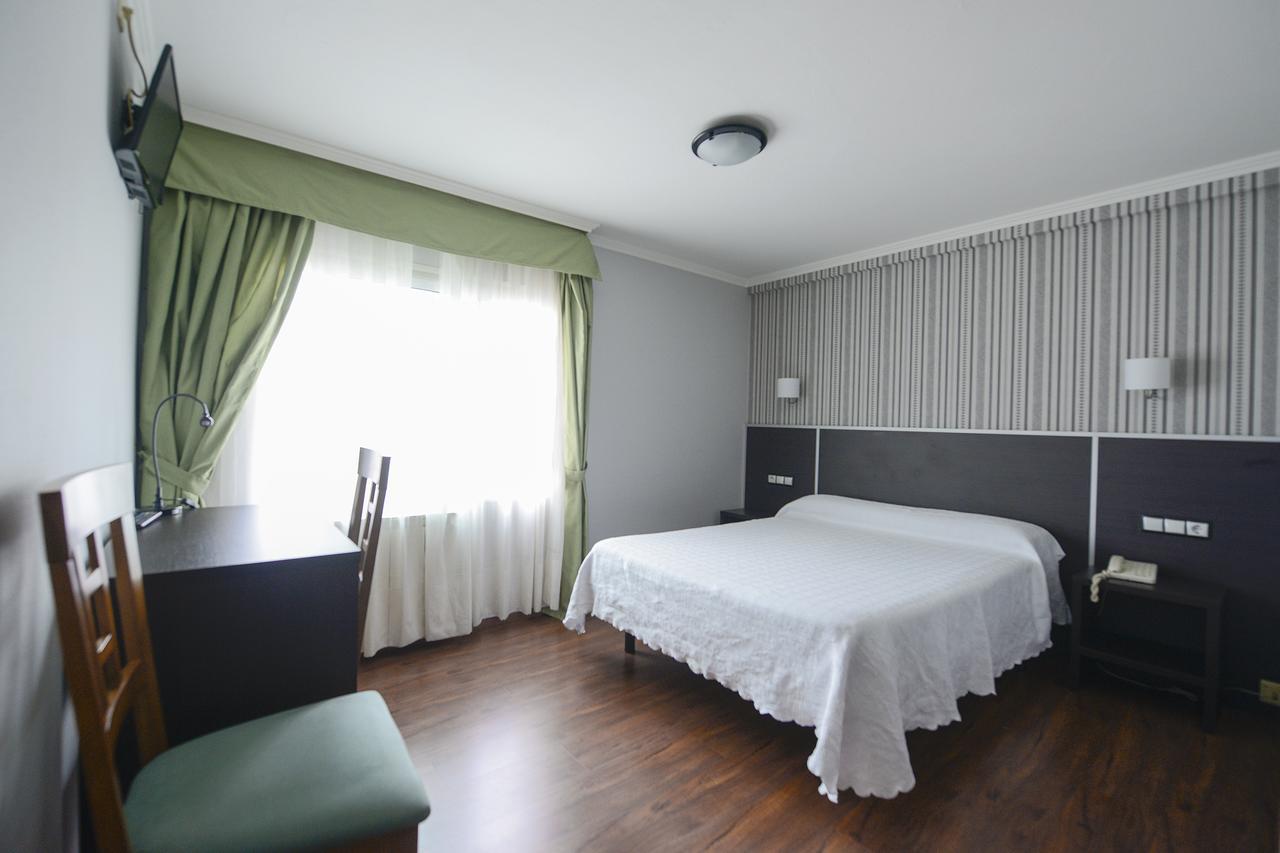 Hospedaxe A Vila โปบราโดคารามิงยาล ภายนอก รูปภาพ