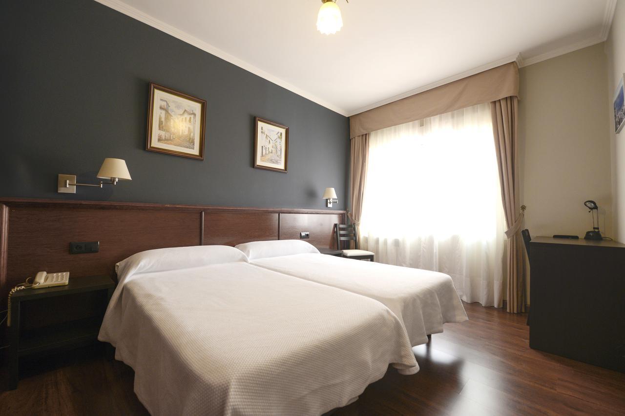 Hospedaxe A Vila โปบราโดคารามิงยาล ภายนอก รูปภาพ